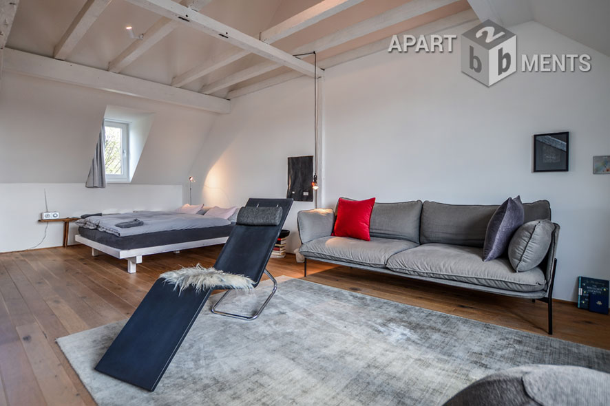 Möblierte Maisonette mit 2 Schlafzimmern und Dachterrasse in Köln-Nippes