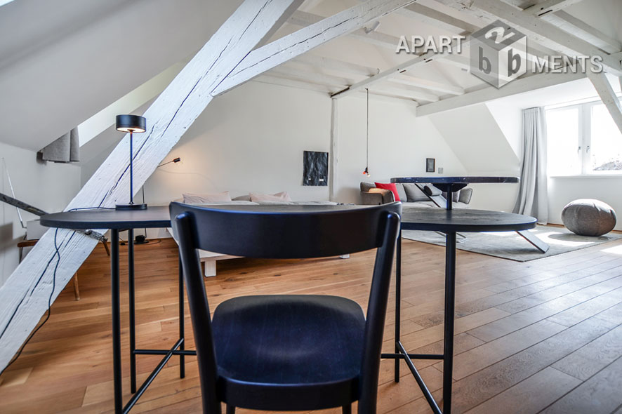 Möblierte Maisonette mit 2 Schlafzimmern und Dachterrasse in Köln-Nippes