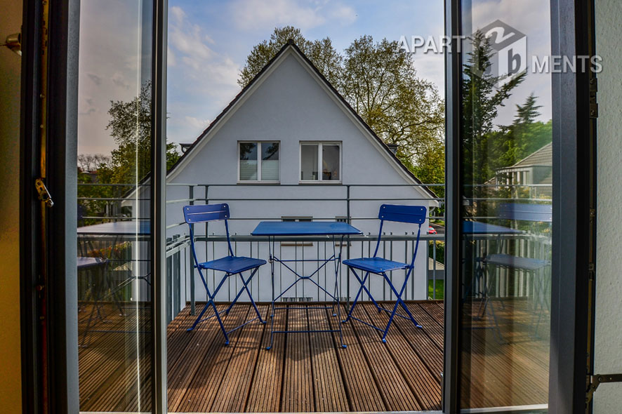 Möblierte 3-Zimmer-Wohnung mit Süd-Balkon in Köln-Marienburg