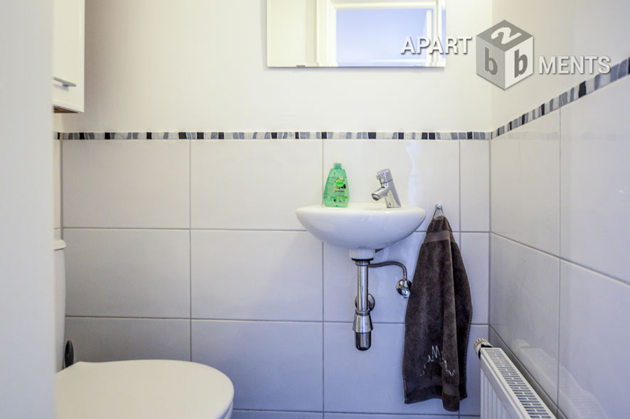 Möblierte 3-Zimmer-Wohnung mit Süd-Balkon in Köln-Marienburg