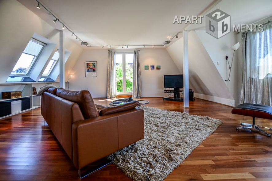 Furnished loft-style duplex with a loggia and a balcony in Cologne-Braunsfeld