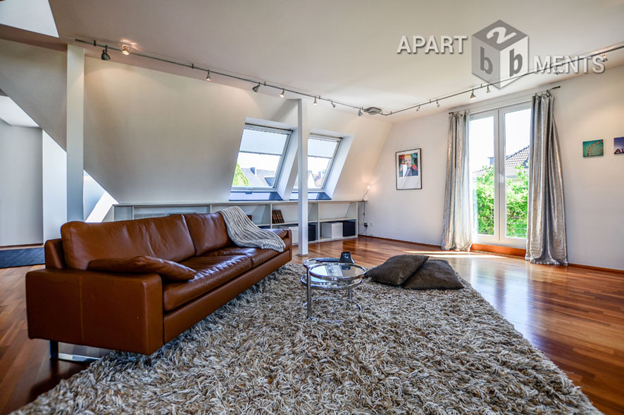 Furnished loft-style duplex with a loggia and a balcony in Cologne-Braunsfeld
