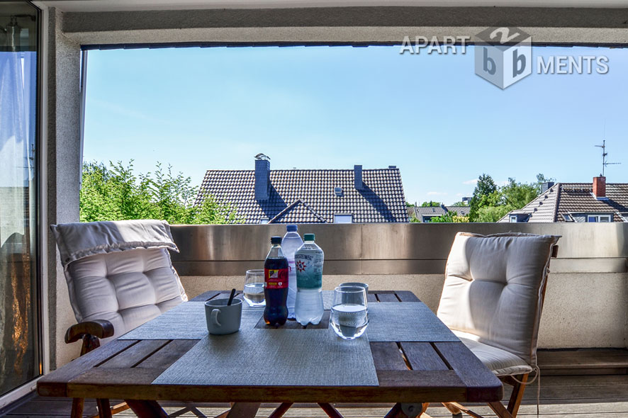 Furnished loft-style duplex with a loggia and a balcony in Cologne-Braunsfeld