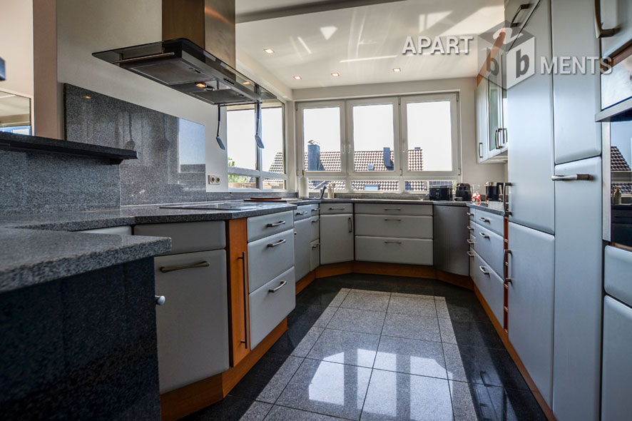 Furnished loft-style duplex with a loggia and a balcony in Cologne-Braunsfeld