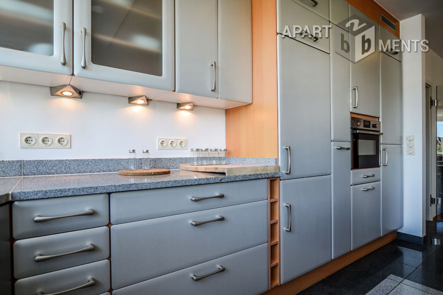 Furnished loft-style duplex with a loggia and a balcony in Cologne-Braunsfeld