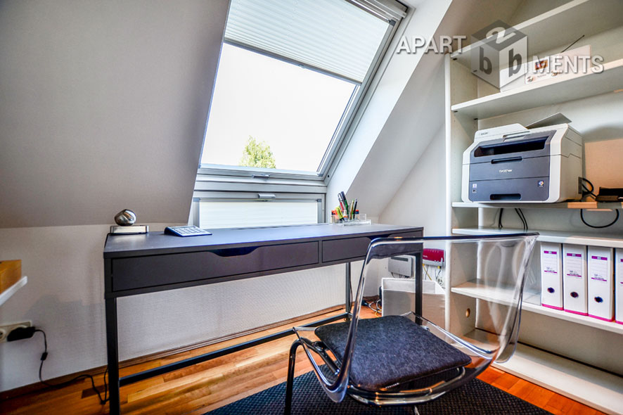 Furnished loft-style duplex with a loggia and a balcony in Cologne-Braunsfeld