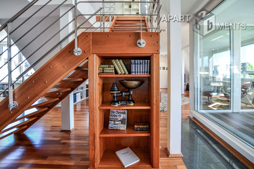 Furnished loft-style duplex with a loggia and a balcony in Cologne-Braunsfeld