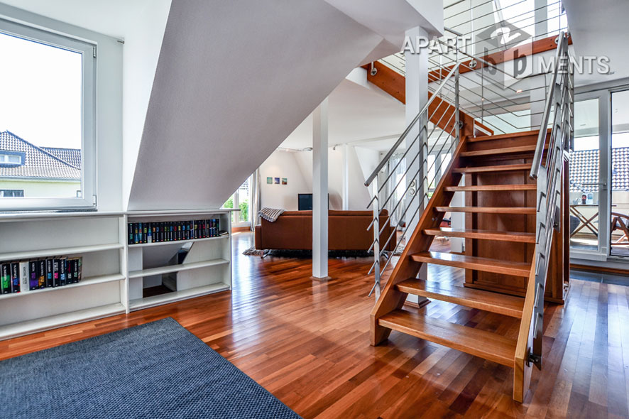 Furnished loft-style duplex with a loggia and a balcony in Cologne-Braunsfeld