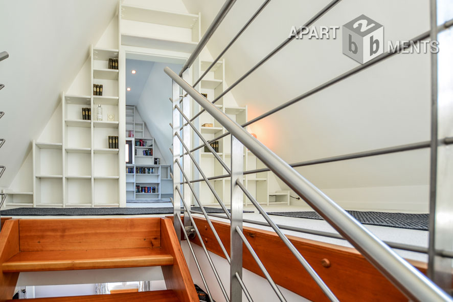 Furnished loft-style duplex with a loggia and a balcony in Cologne-Braunsfeld