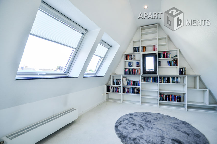 Furnished loft-style duplex with a loggia and a balcony in Cologne-Braunsfeld