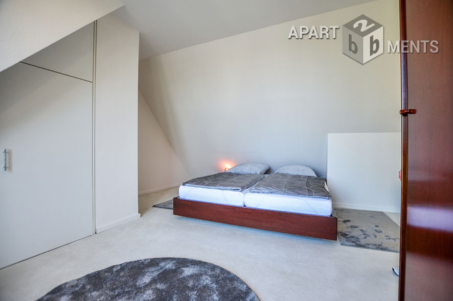 Furnished loft-style duplex with a loggia and a balcony in Cologne-Braunsfeld
