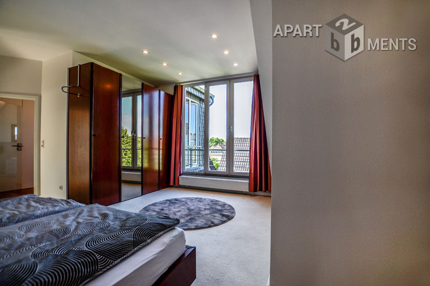 Furnished loft-style duplex with a loggia and a balcony in Cologne-Braunsfeld