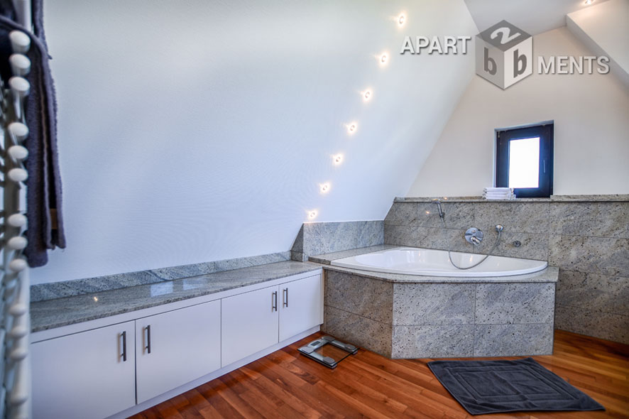 Furnished loft-style duplex with a loggia and a balcony in Cologne-Braunsfeld