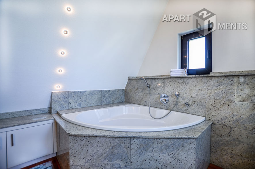 Furnished loft-style duplex with a loggia and a balcony in Cologne-Braunsfeld
