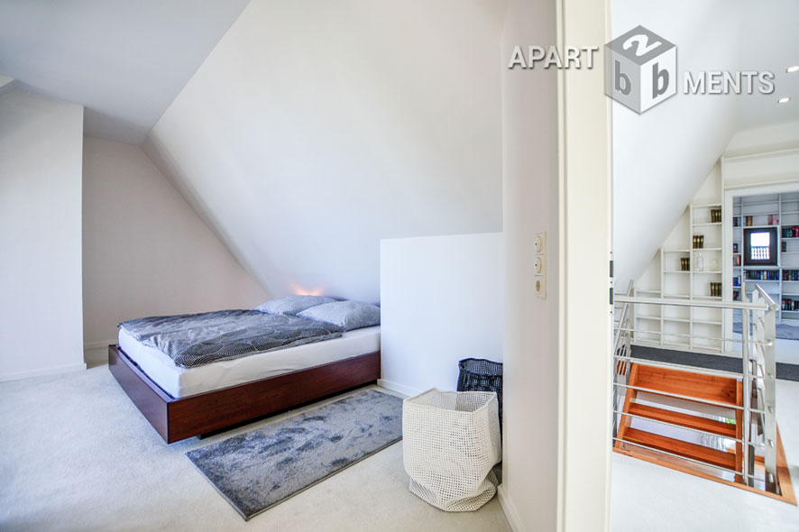 Furnished loft-style duplex with a loggia and a balcony in Cologne-Braunsfeld
