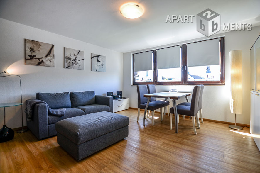 Möblierte und ruhige Maisonette in zentraler Wohnlage in Köln-Altstadt-Nord