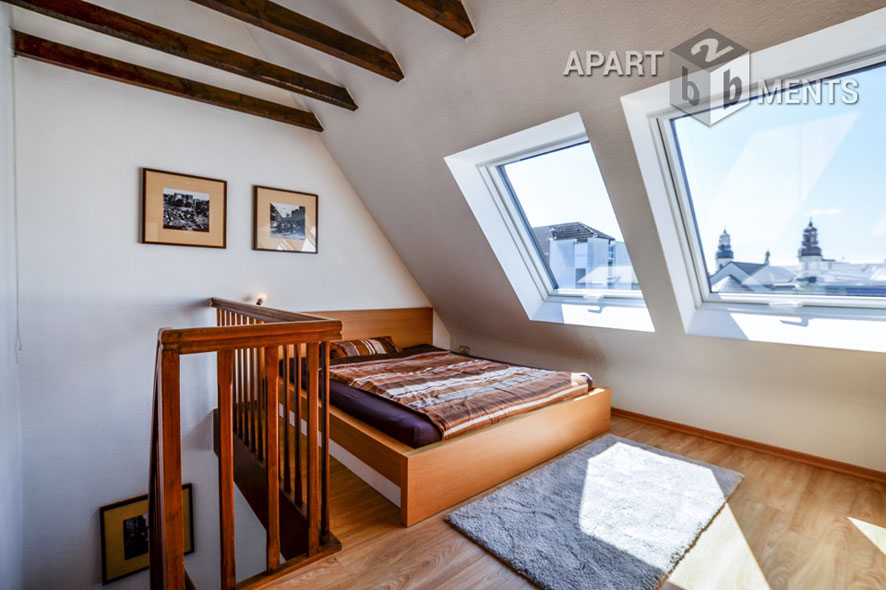 Möblierte und ruhige Maisonette in zentraler Wohnlage in Köln-Altstadt-Nord