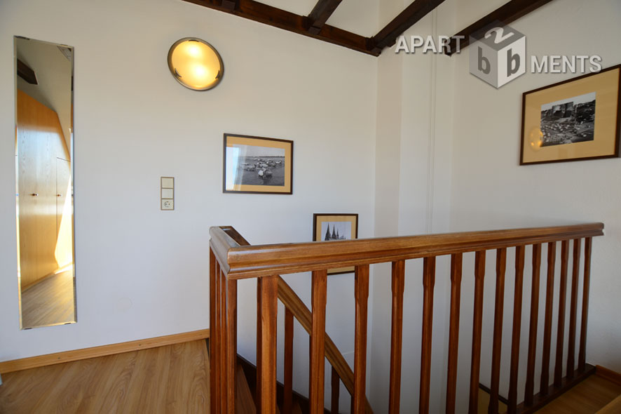 Möblierte und ruhige Maisonette in zentraler Wohnlage in Köln-Altstadt-Nord