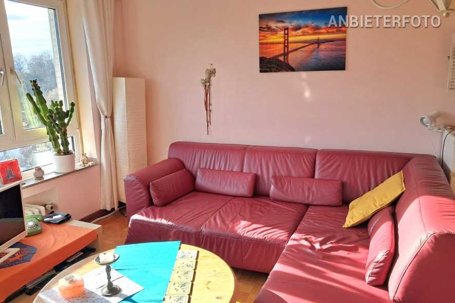 Furnished 2.5-bedroom apartment in Cologne-Bilderstöckchen with 2 balconies