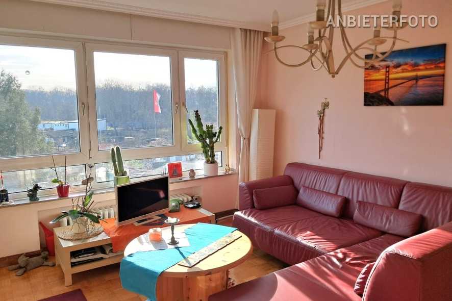 Furnished 2.5-bedroom apartment in Cologne-Bilderstöckchen with 2 balconies