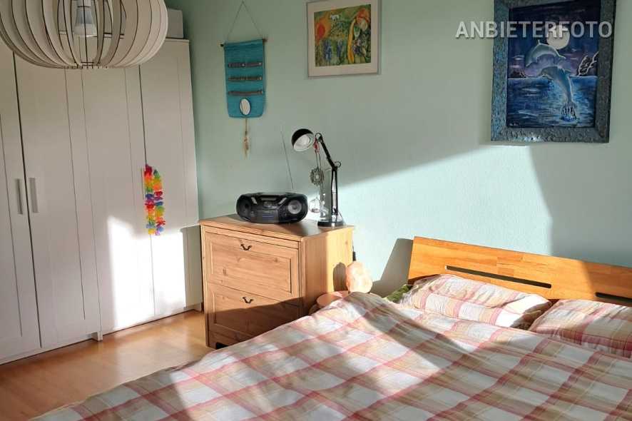 Furnished 2.5-bedroom apartment in Cologne-Bilderstöckchen with 2 balconies