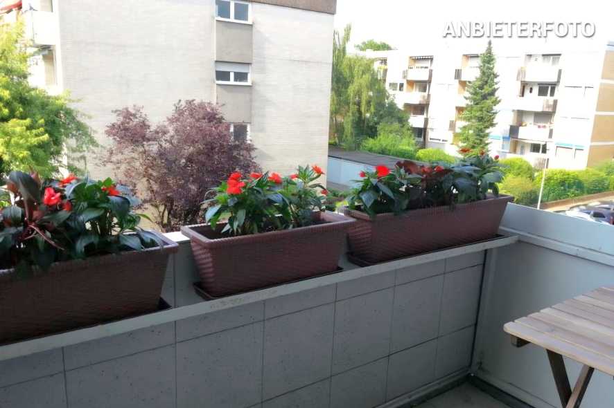 Furnished 2.5-bedroom apartment in Cologne-Bilderstöckchen with 2 balconies