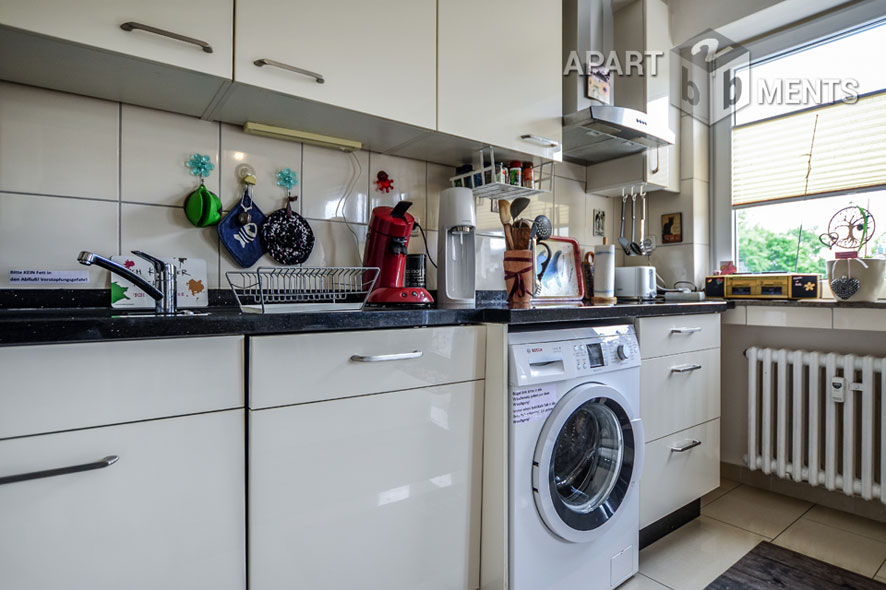 Möblierte 2,5 Zimmer Wohnung in Köln-Bilderstöckchen mit 2 Balkonen