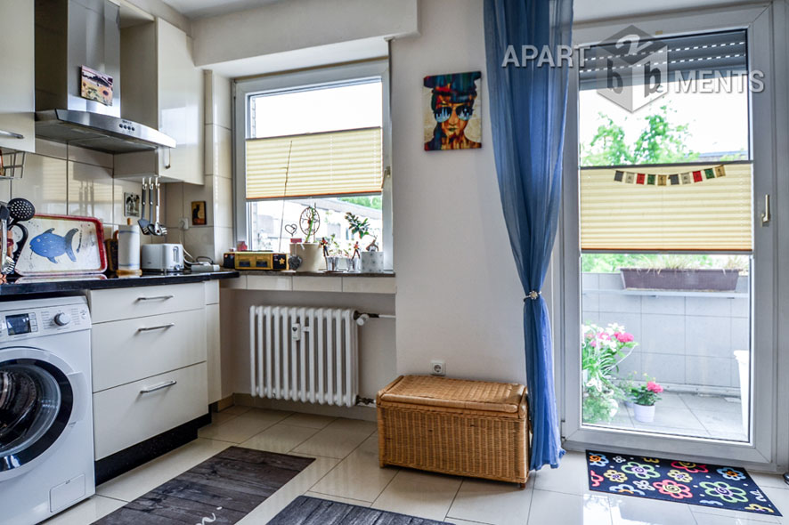 Möblierte 2,5 Zimmer Wohnung in Köln-Bilderstöckchen mit 2 Balkonen