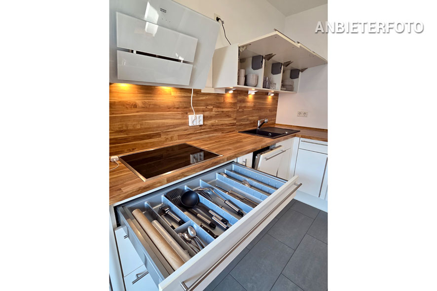 Moblierte 3-Zimmer-Wohnung in Köln-Ossendorf mit Balkon