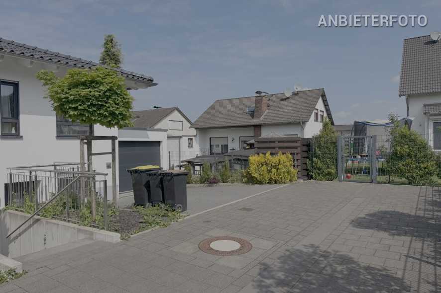 Möbliertes Reihenhaus mit Garten und Fitnessraum in Lohmar-Scheiderhöhe