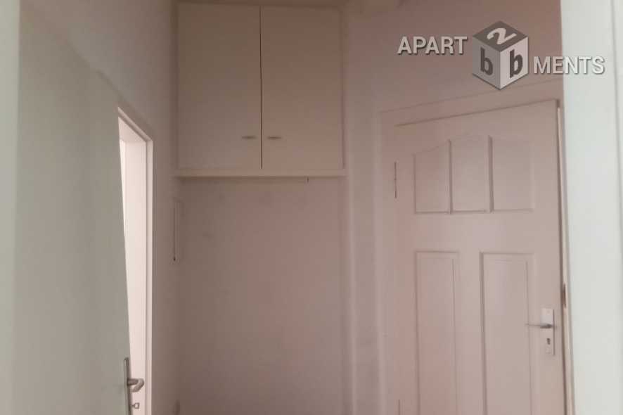 Teilmöblierte 2-Zimmer-Wohnung in Köln-Sülz am Manderscheider Platz
