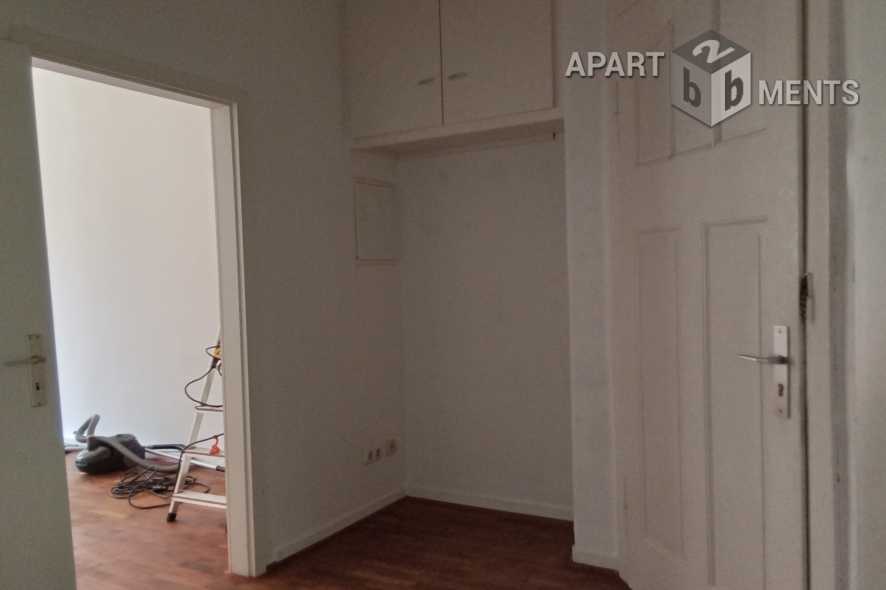 Teilmöblierte 2-Zimmer-Wohnung in Köln-Sülz am Manderscheider Platz