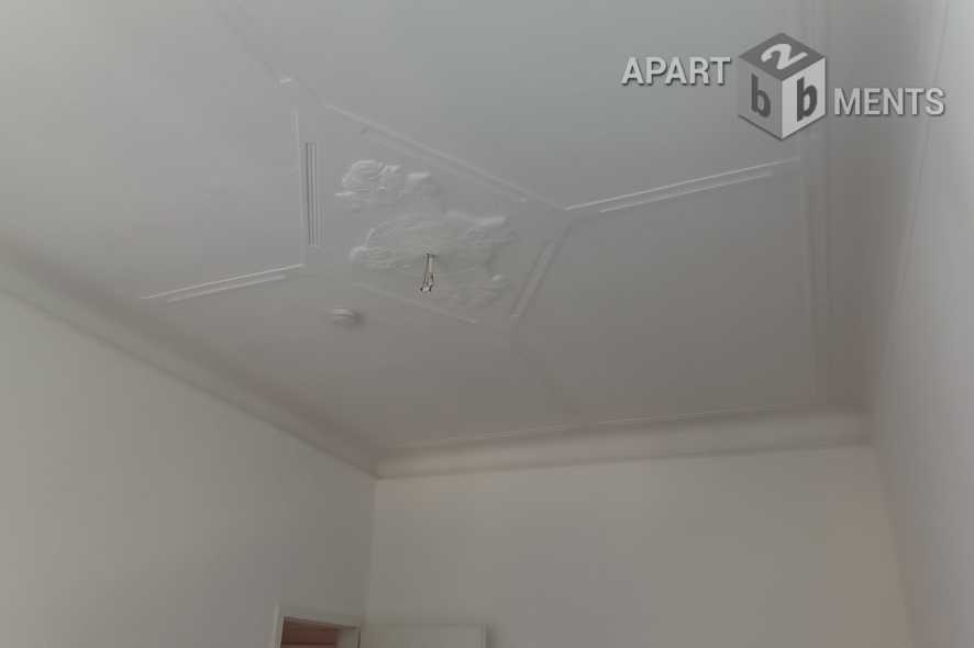 Teilmöblierte 2-Zimmer-Wohnung in Köln-Sülz am Manderscheider Platz
