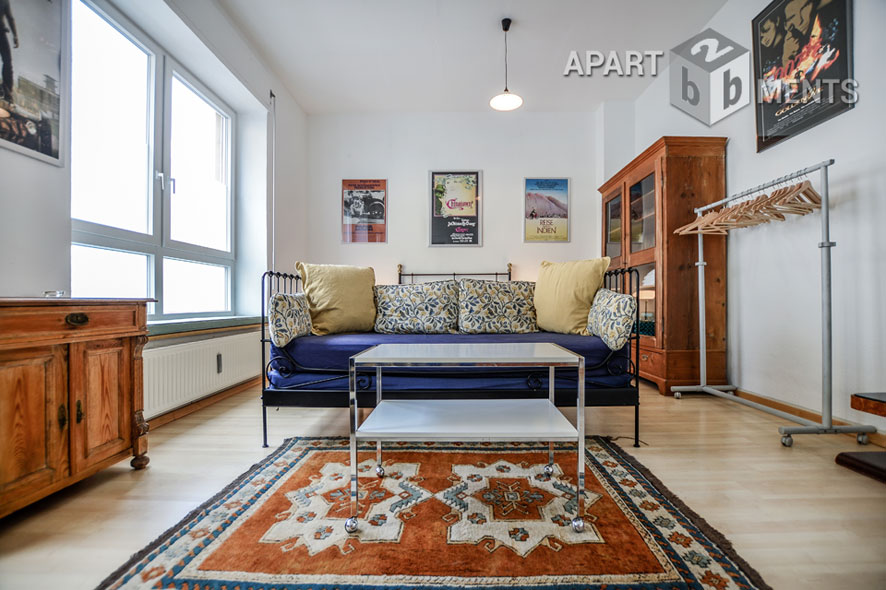 Möblierte und ruhige Studio-Altbauwohnung in Köln-Neuehrenfeld