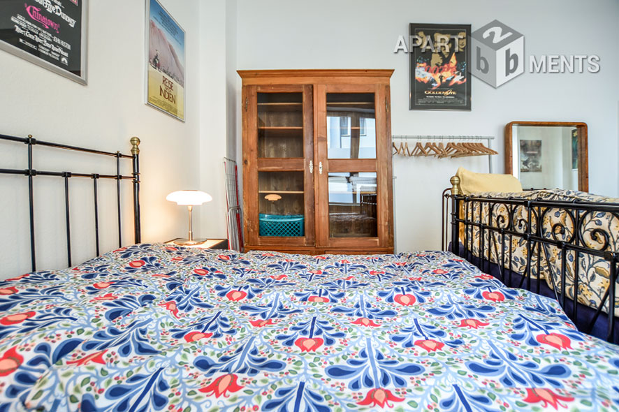 Möblierte und ruhige Studio-Altbauwohnung in Köln-Neuehrenfeld