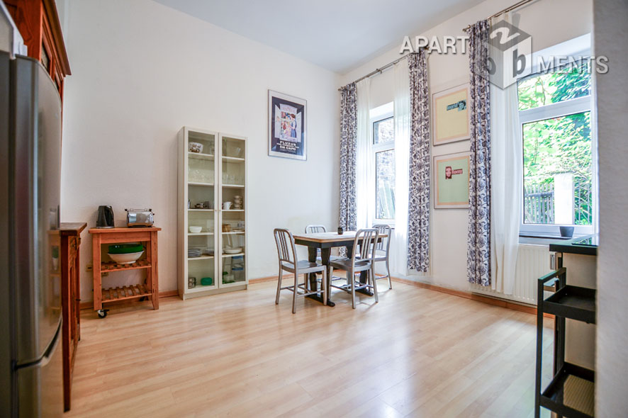 Möblierte und ruhige Studio-Altbauwohnung in Köln-Neuehrenfeld