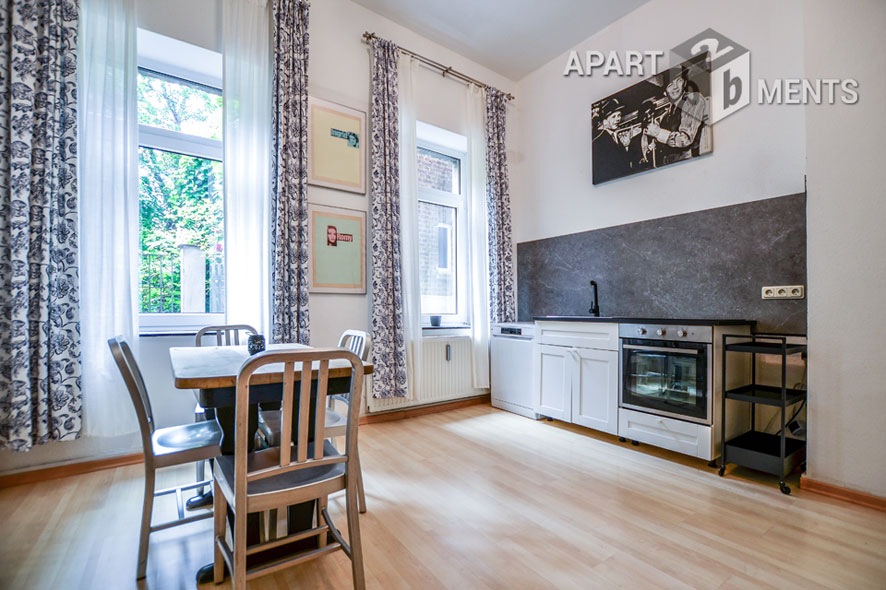 Möblierte und ruhige Studio-Altbauwohnung in Köln-Neuehrenfeld