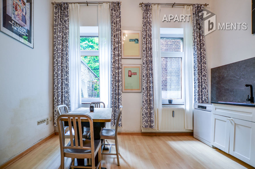 Möblierte und ruhige Studio-Altbauwohnung in Köln-Neuehrenfeld
