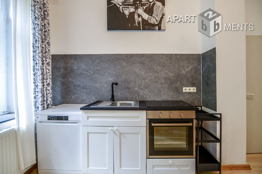 Möblierte und ruhige Studio-Altbauwohnung in Köln-Neuehrenfeld