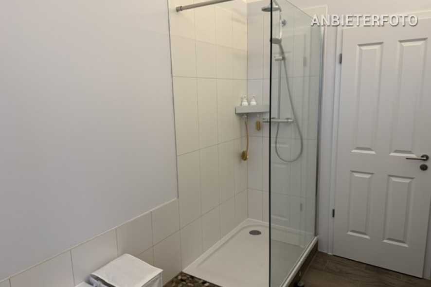 Modern möblierte 2-Zimmer-Wohnung mit Wintergarten in Köln Altstadt-Nord
