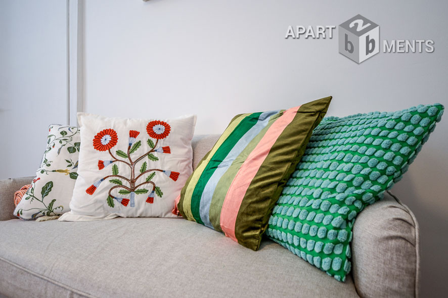 Modernly furnished 1.5-room apartment in Cologne-Neustadt-South