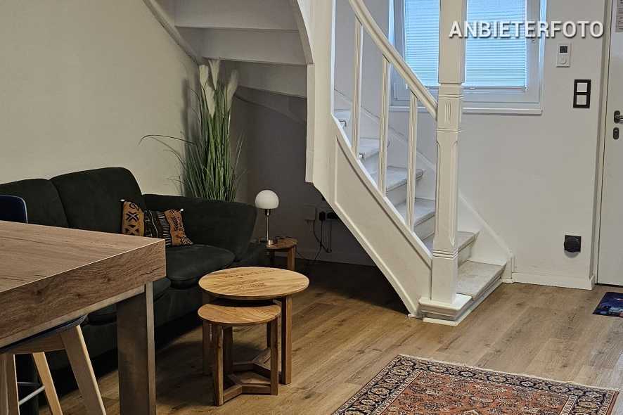 Small, luxury furnished house with a sunny courtyard in Bornheim-Walberberg