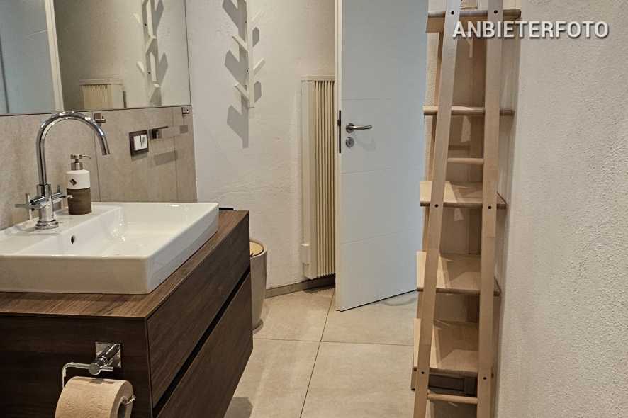 Small, luxury furnished house with a sunny courtyard in Bornheim-Walberberg