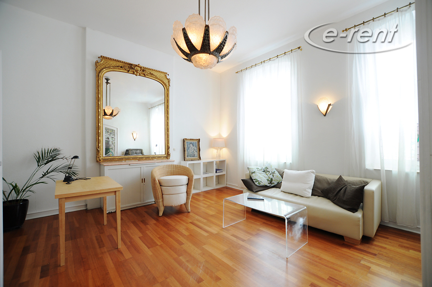 Elegant möblierte und geräumige Altbauwohnung in Düsseldorf-Derendorf