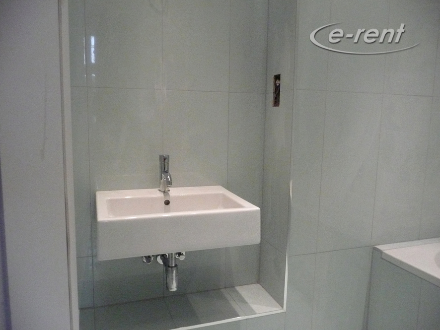 Elegant möblierte und geräumige Altbauwohnung in Düsseldorf-Derendorf