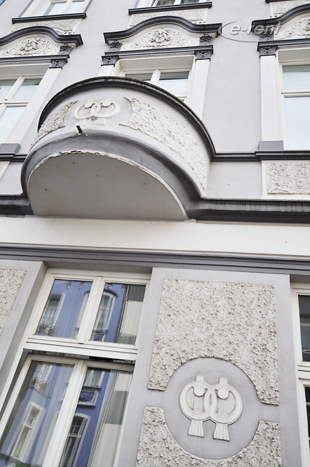 Elegant möblierte und geräumige Altbauwohnung in Düsseldorf-Derendorf