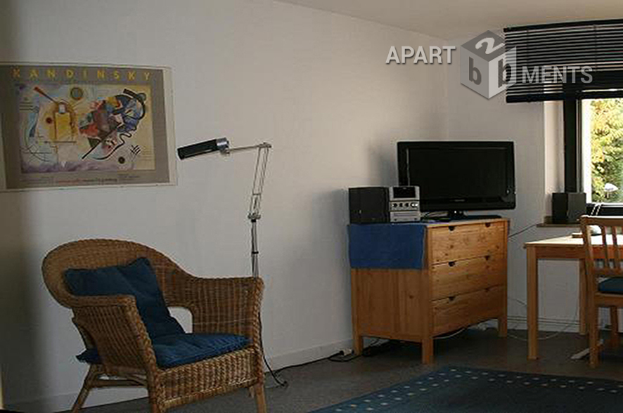 Modern möbliertes und helles Apartment in Düsseldorf-Heerdt