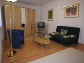 Gepflegt möblierte und zentral gelegene Wohnung in Düsseldorf-Stadtmitte