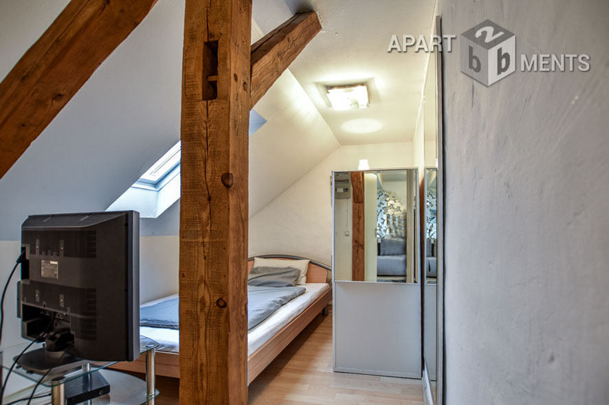 Möblierte Wohnung in beliebter Wohngegend in Düsseldorf-Düsseltal