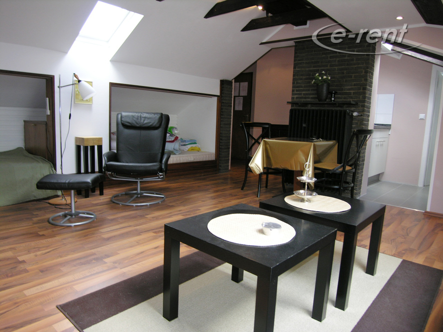 Modernly furnished and centrally located apartment in Düsseldorf-Stadtmitte